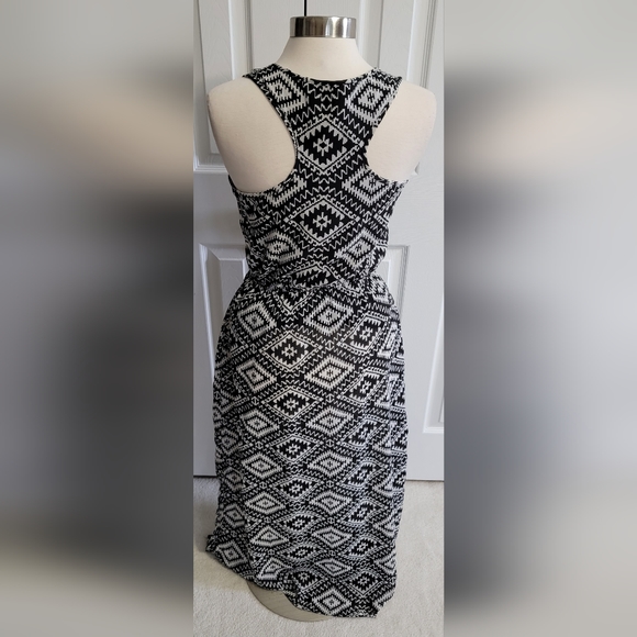Indulge Full Length Sleeveless Geo Dress, Women's, Black and White, Size Medium - Picture 2 of 3